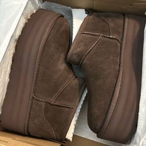 UGG Classic Ultra Mini Platform